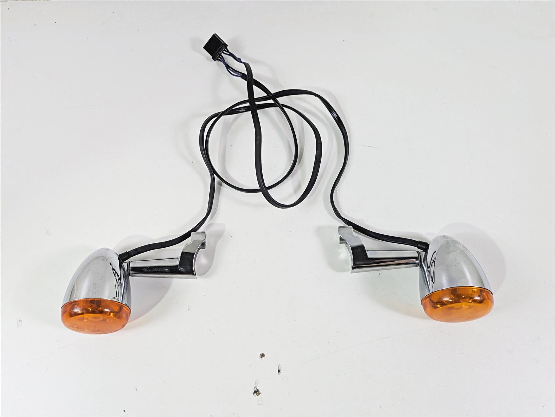 2007 Harley Sportster XL1200 C Front Turn Signal Blinker Set 68972-00 {{ shop.shopifyCountryName }} - Mototech271