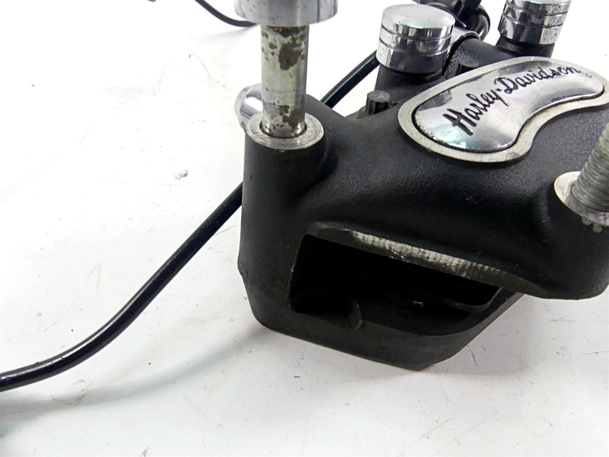 2002 Harley FLSTCI Softail Heritage Front Brake Caliper 44046-00D {{ shop.shopifyCountryName }} - Mototech271