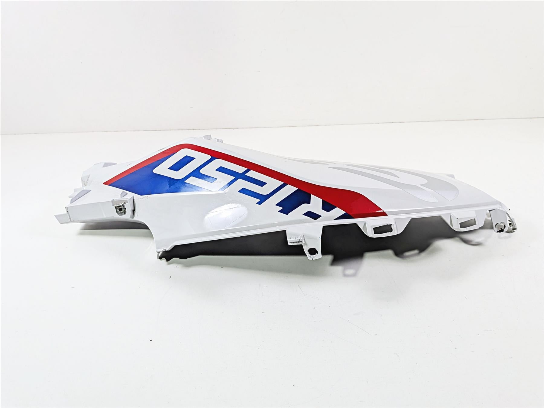 2019 BMW R1250GS K50 Right Main Tank Fairing Cover Read 46638563502 46638563504 {{ shop.shopifyCountryName }} - Mototech271