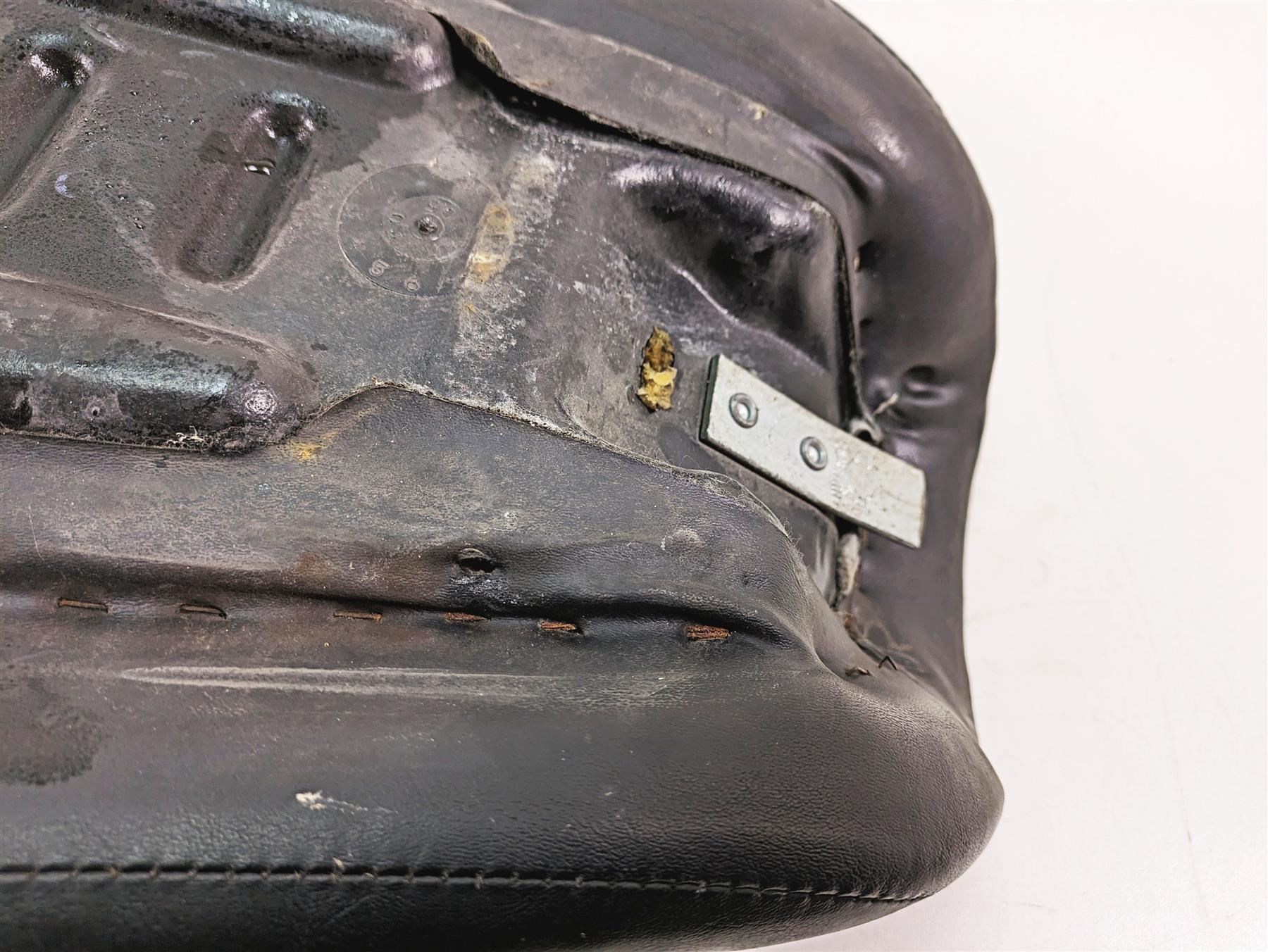 2005 Harley Dyna FXDL Low Rider Duo Driver Rider Seat Saddle 53078-04 {{ shop.shopifyCountryName }} - Mototech271