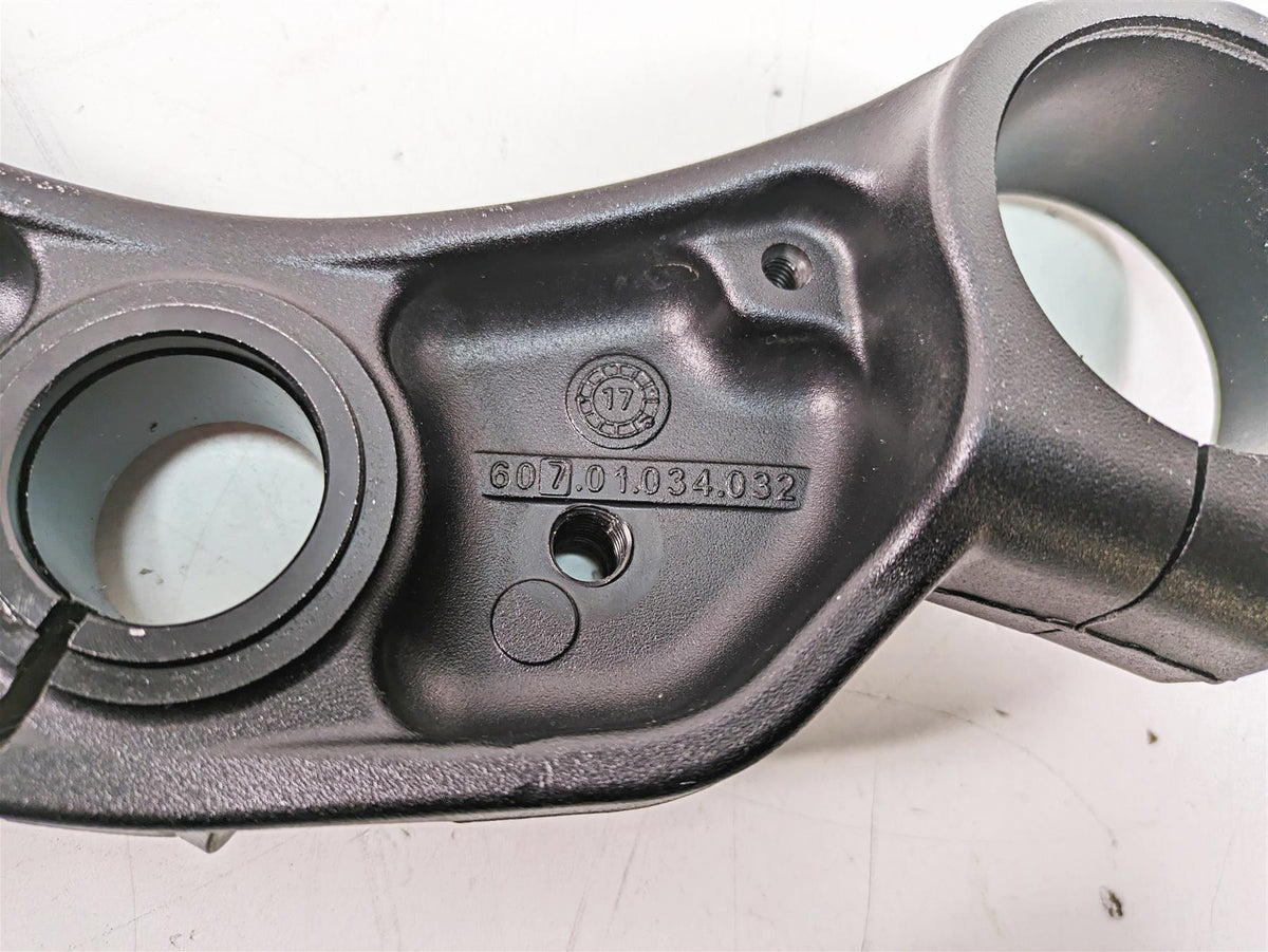 2018 KTM 1090 Adventure R Upper Triple Tree Steering Clamp 60701134032 {{ shop.shopifyCountryName }} - Mototech271