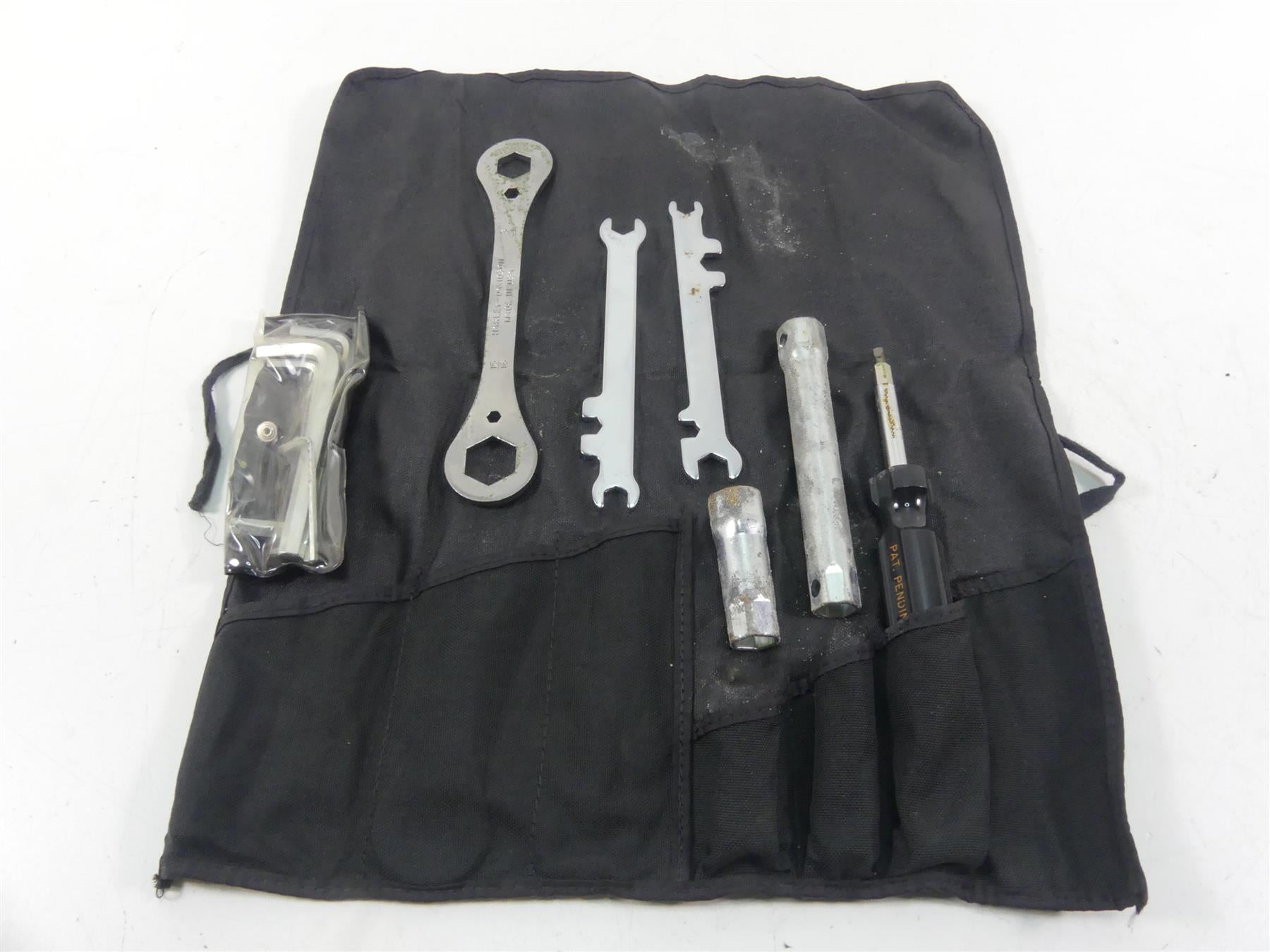 1999 Harley Touring FLHTCUI Electra Glide Owners Tool Kit + Bag 94819-02 {{ shop.shopifyCountryName }} - Mototech271