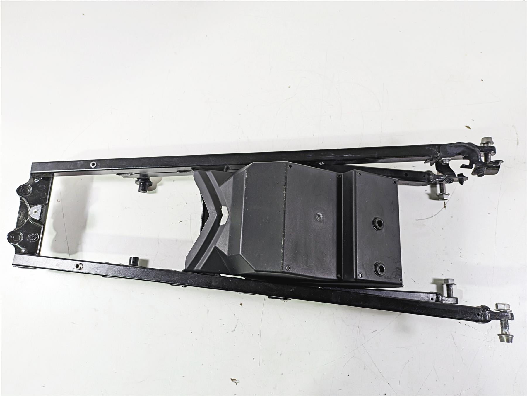 2016 BMW S1000RR K46 Rear Subframe & Inner Fender 46518550381 46628534196 {{ shop.shopifyCountryName }} - Mototech271