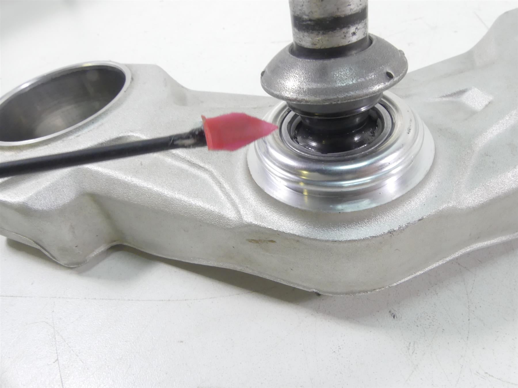 2016 BMW R1200GS K50 Lower Triple Tree Steering Yoke - Read 31429443337 {{ shop.shopifyCountryName }} - Mototech271