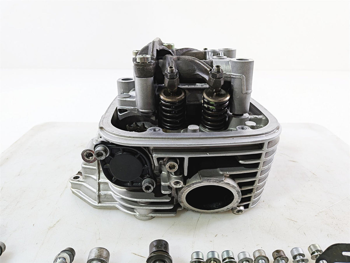 2004 BMW R1150GS R21 Left Cylinderhead Cylinder Head - Good Compression 7670533 {{ shop.shopifyCountryName }} - Mototech271