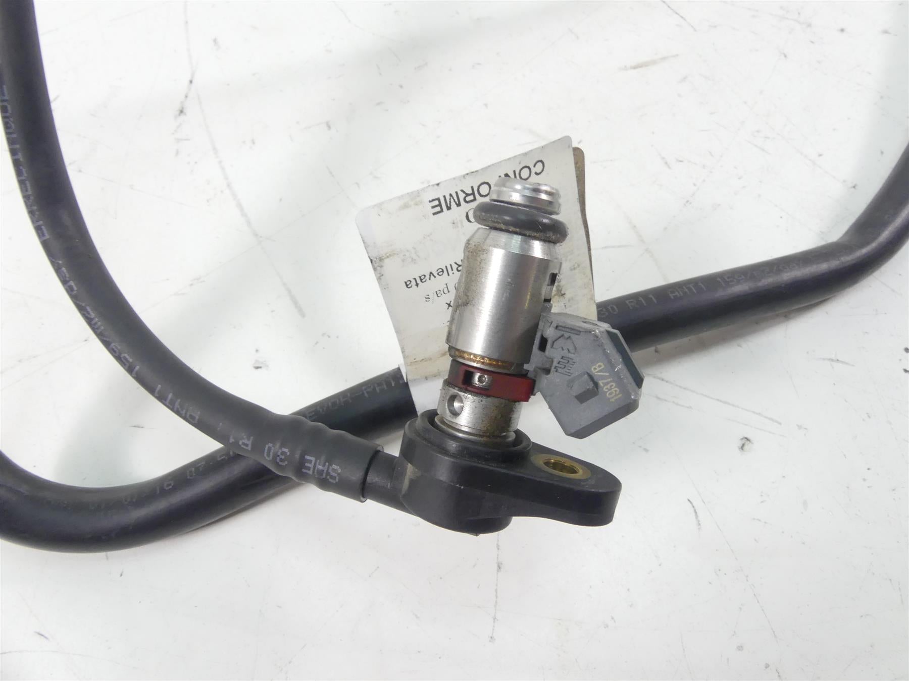 2018 Ducati Hypermotard 939 SP Fuel Gas Petrol Injector & Line Set 28040361A {{ shop.shopifyCountryName }} - Mototech271