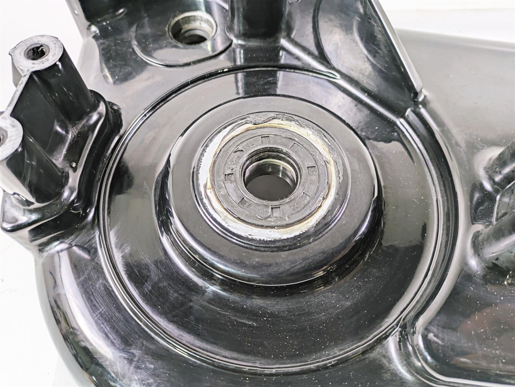 2002 Indian Spirit Deluxe Inner Primary Drive Clutch Cover Black 72-004 {{ shop.shopifyCountryName }} - Mototech271