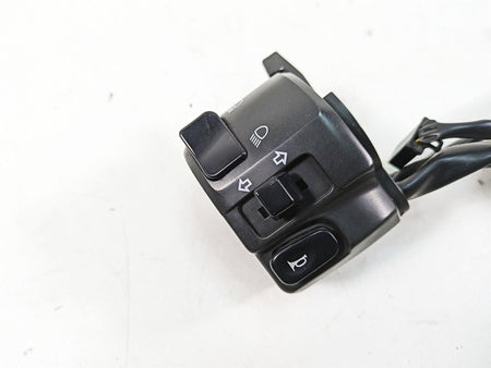 2002 Yamaha FZ1 FZS1000 Fazer Left Hand Blinker Control Switch 5LV-83973-00-00 {{ shop.shopifyCountryName }} - Mototech271