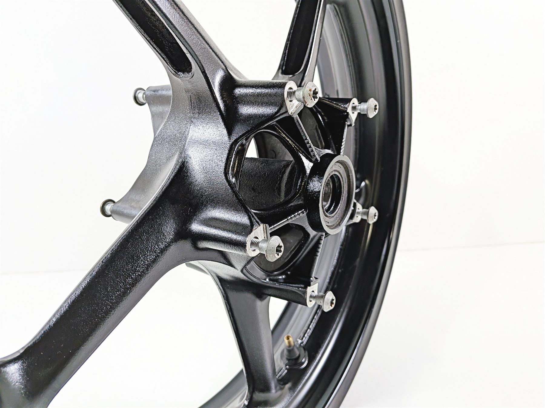 2008 Yamaha YZF R1 RN19 Straight Black Front Wheel Rim 17x3.5 5VY-25168-00 {{ shop.shopifyCountryName }} - Mototech271
