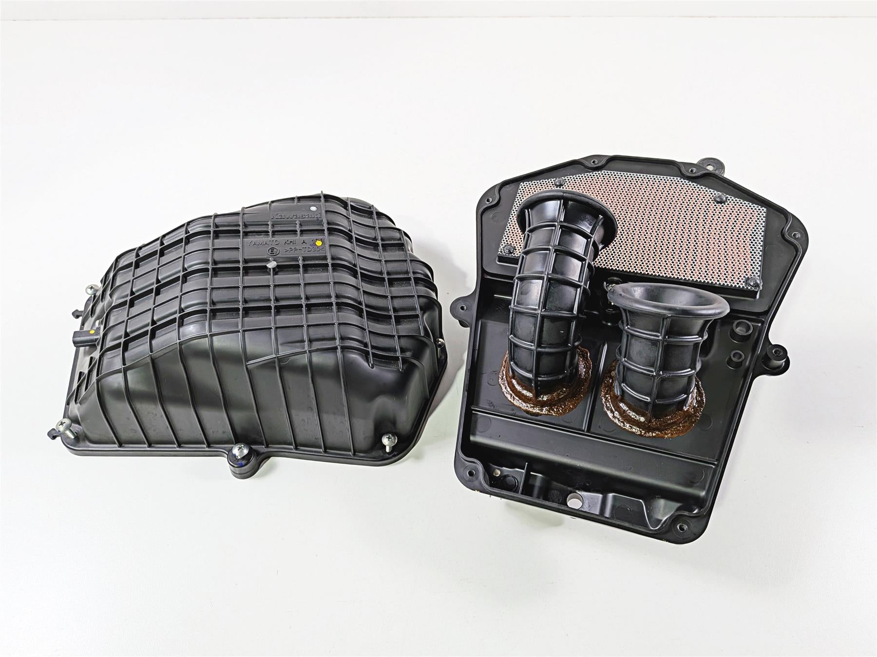2024 Kawasaki EX500 Ninja 40th An. Air Cleaner Breather Filter Box 11010-1858 {{ shop.shopifyCountryName }} - Mototech271