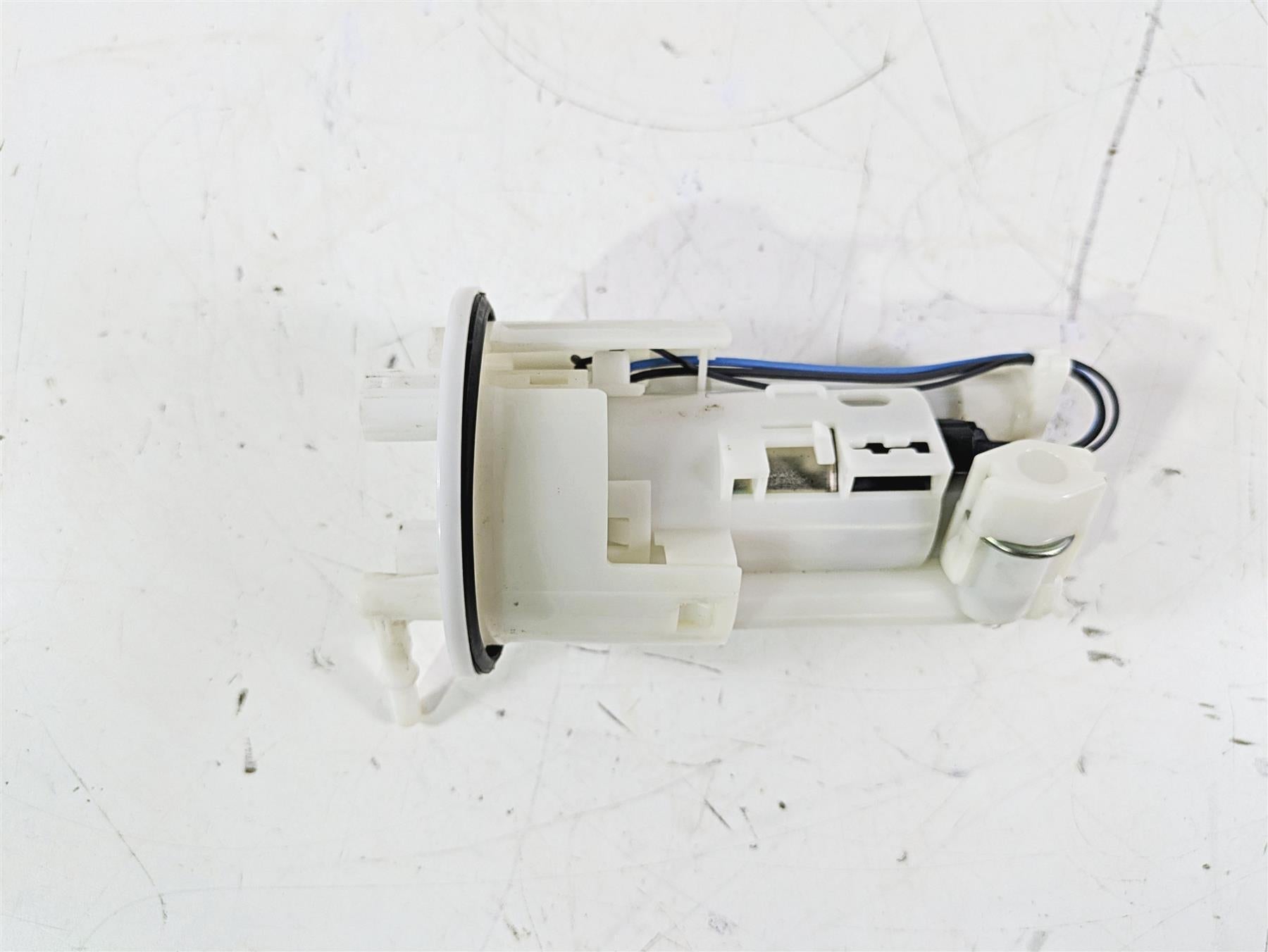 2020 Triumph Daytona 765 Moto2 Denso Fuel Gas Petrol Pump - Tested T2400735 {{ shop.shopifyCountryName }} - Mototech271