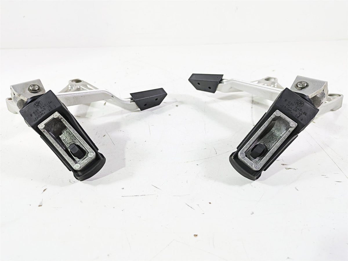 2016 BMW R1200GS GSW K50 Rear Passenger Footpeg Set 46718528793 46718528794 {{ shop.shopifyCountryName }} - Mototech271