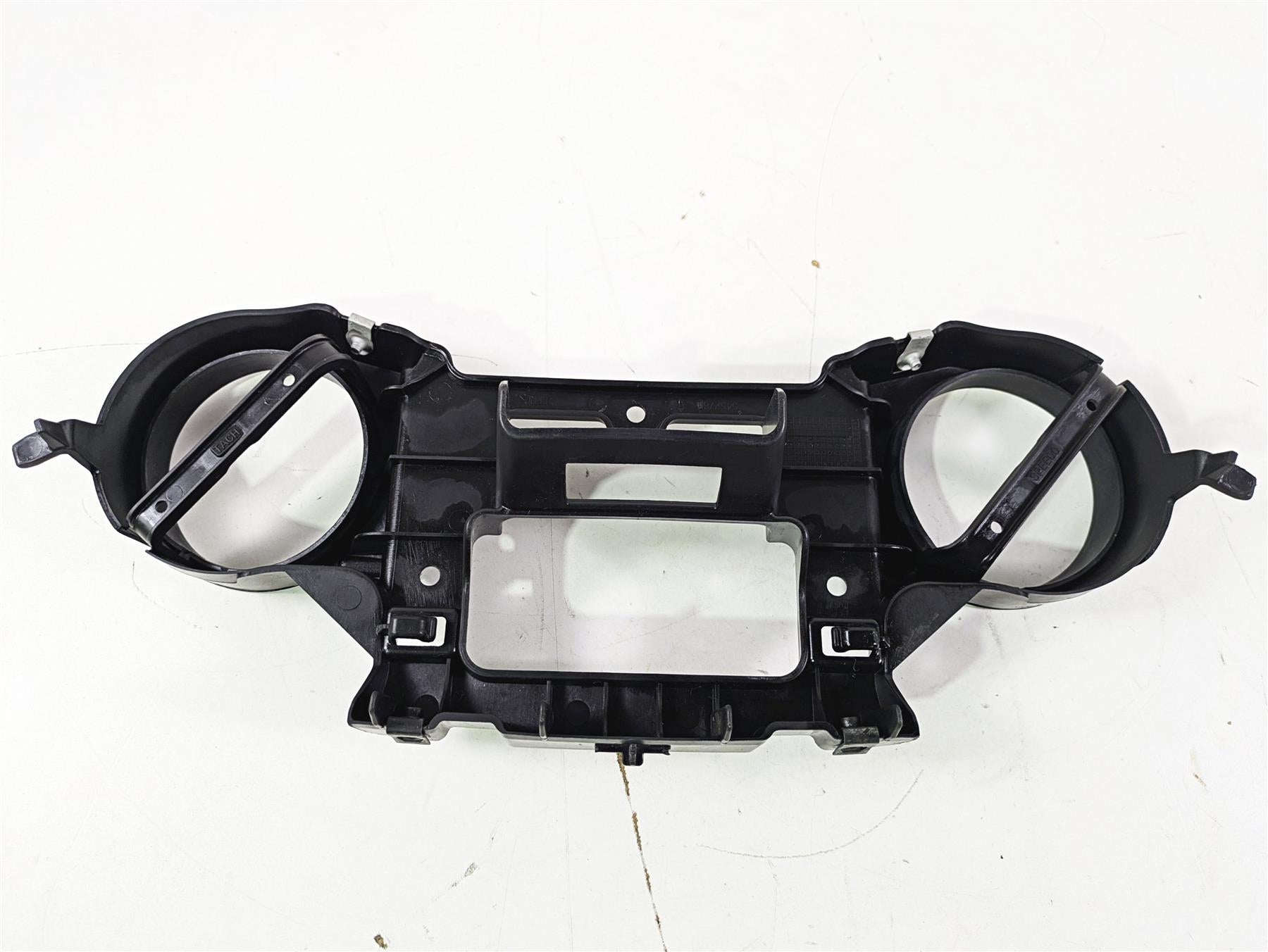 2019 Indian Chieftain Limited Front Inner Gauge Panel Dash Cover 5452783 {{ shop.shopifyCountryName }} - Mototech271