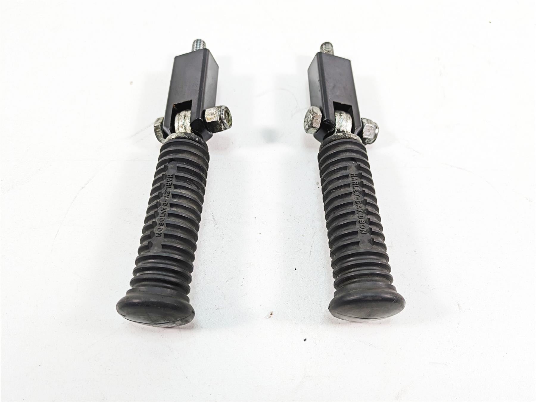 1986 Harley Sportster XLH 883 Rear Passenger Foot Peg Set 50615-83 {{ shop.shopifyCountryName }} - Mototech271