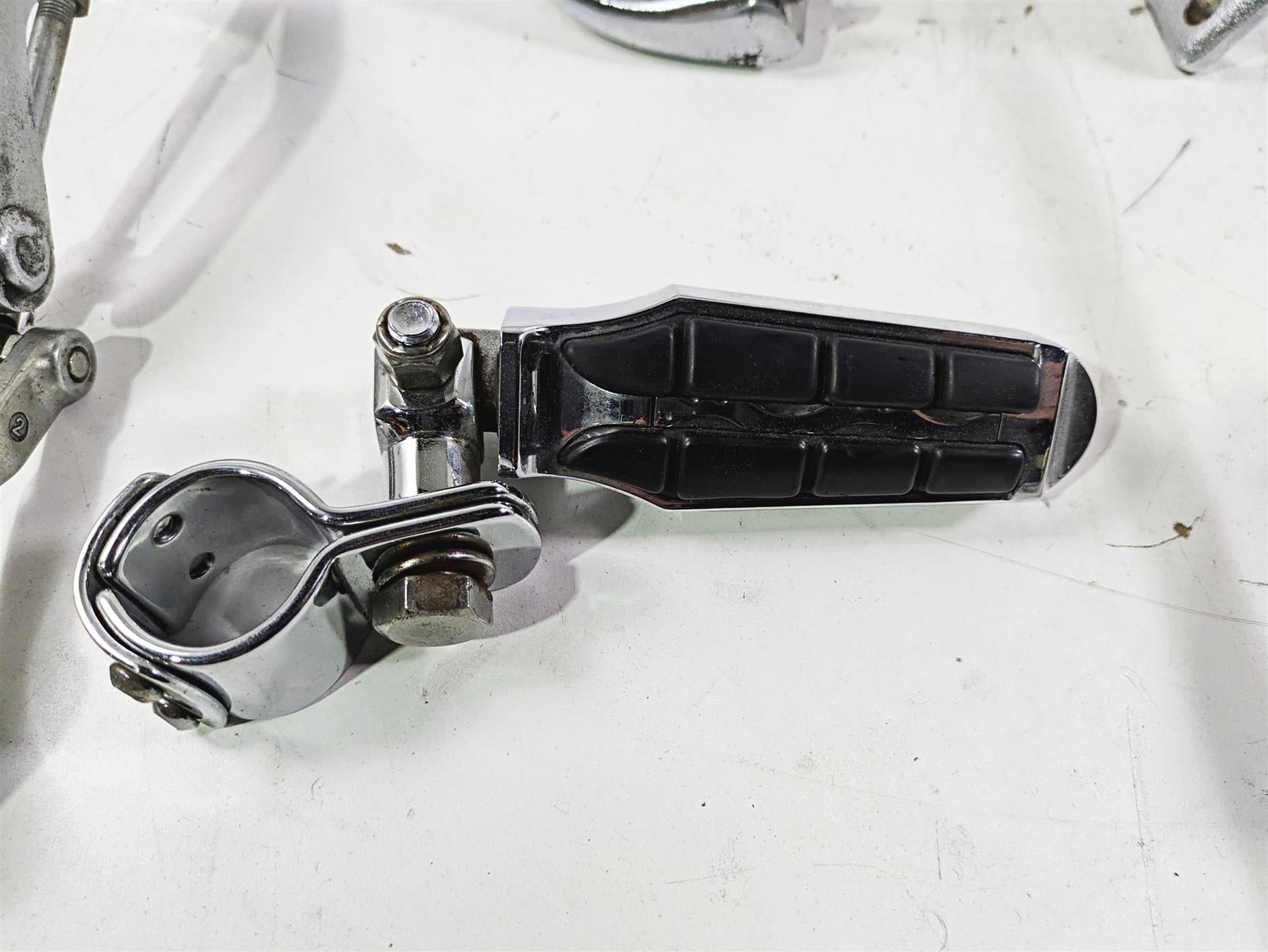 2002 Harley Dyna FXDL Low Rider Front Mid Control + Brake Pedal Shifter 50649-90 {{ shop.shopifyCountryName }} - Mototech271