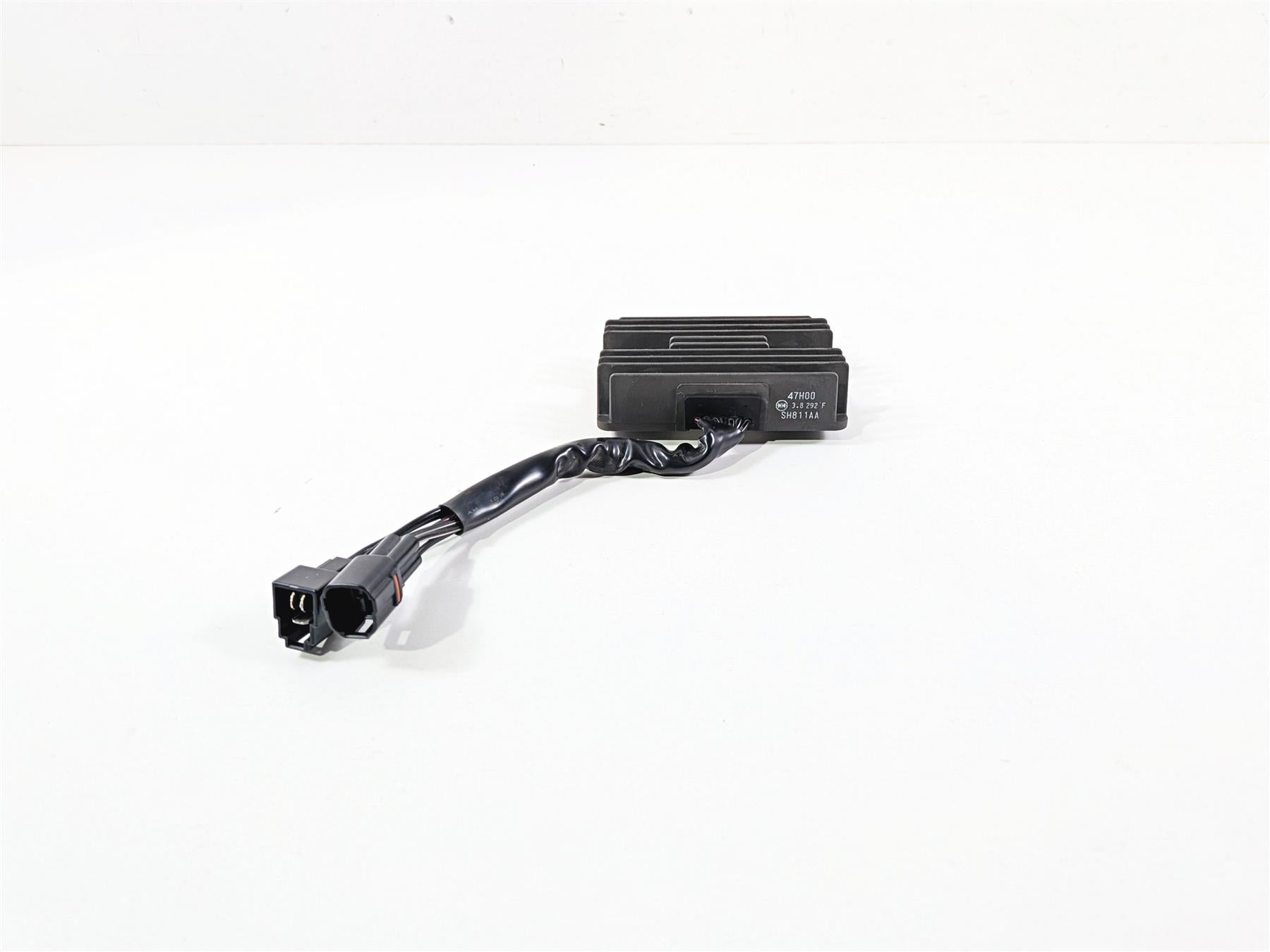 2024 Suzuki GSXR600 Rectifier Voltage Regulator 32800-47H00 SH811AA {{ shop.shopifyCountryName }} - Mototech271