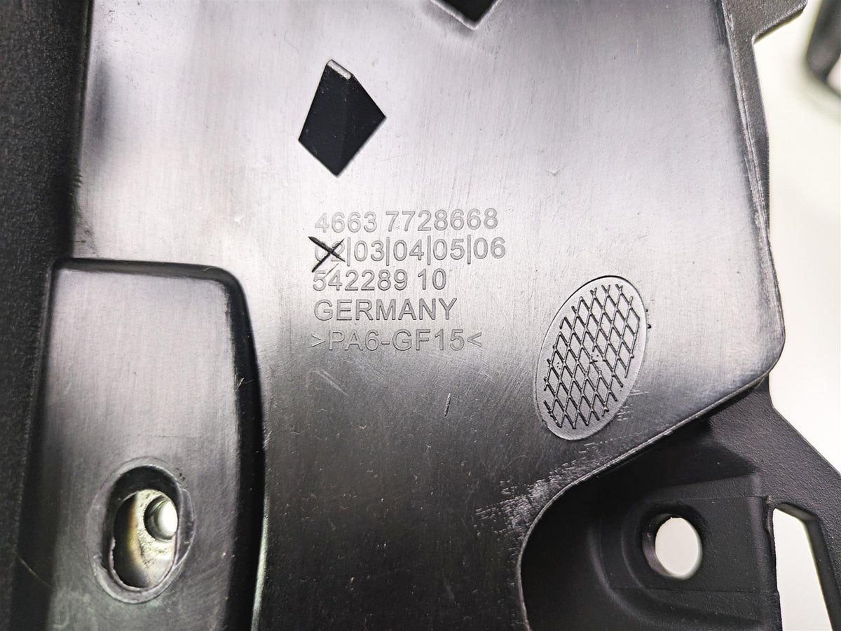 2016 BMW R1200RT K52 Radiator Fairing Cover Scoop Set 46637728668 {{ shop.shopifyCountryName }} - Mototech271