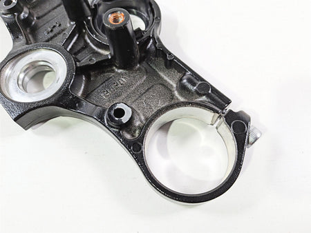 2025 Yamaha YZF R7 Black Upper Triple Tree Steering Clamp BEB-23435-01-00 {{ shop.shopifyCountryName }} - Mototech271