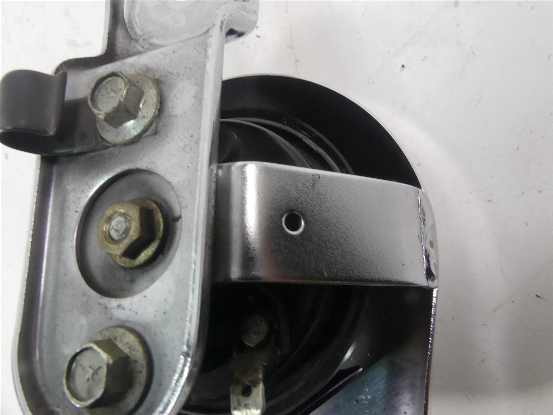 2004 Harley Softail FXSTD SE CVO Deuce Horn & Chrome Cover 69335-03A {{ shop.shopifyCountryName }} - Mototech271