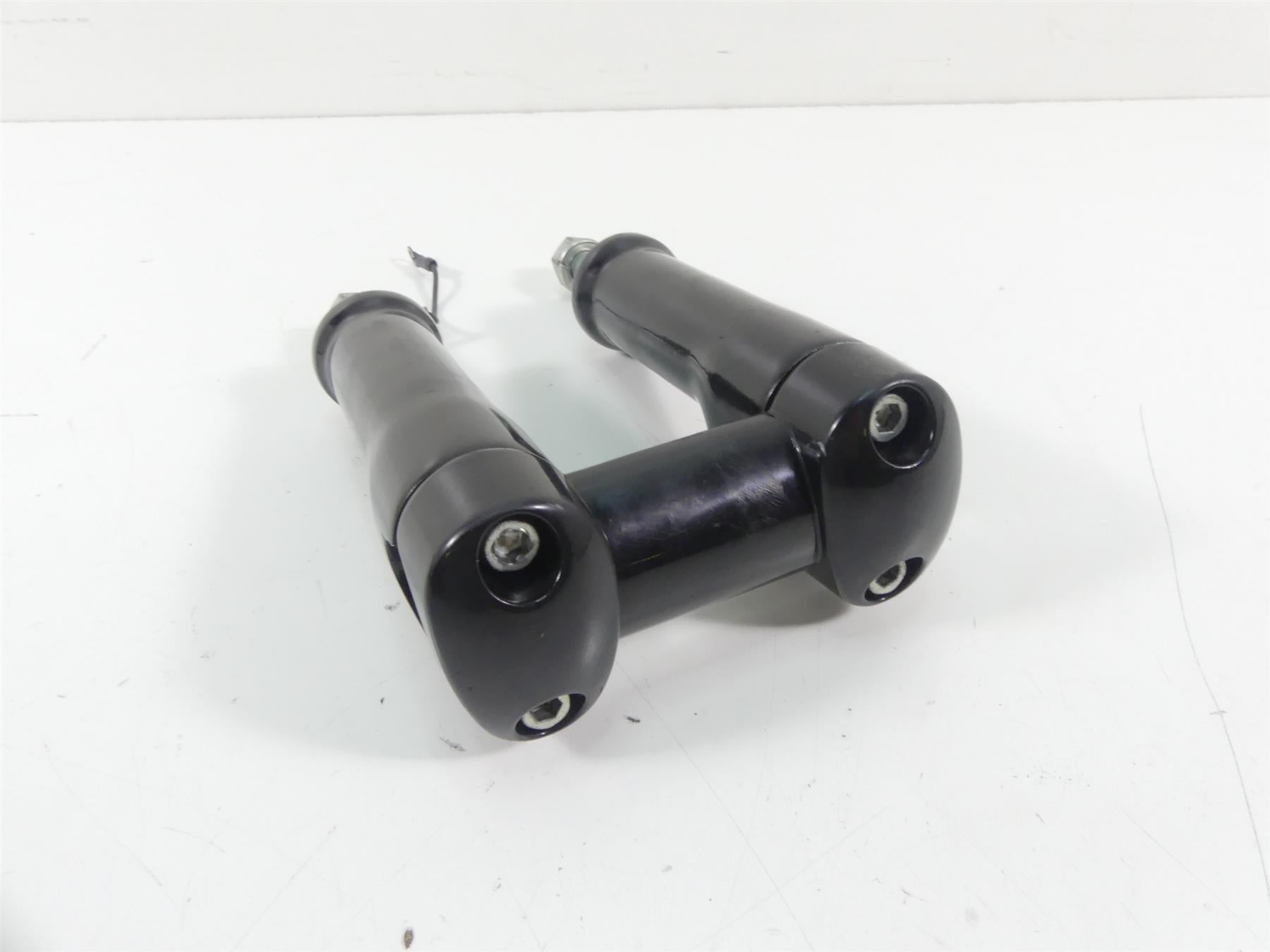 2009 Harley FXDF Dyna Fat Bob Handlebar Handle Bar Riser Set 1.25'' 59783-08
