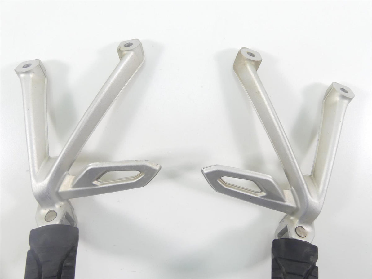 2019 BMW R1250GS K50 Rear Passenger Footpeg Rest Set 46718526741 46718526742 {{ shop.shopifyCountryName }} - Mototech271
