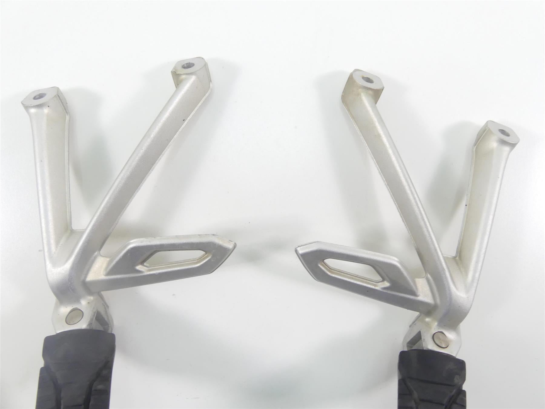 2019 BMW R1250GS K50 Rear Passenger Footpeg Rest Set 46718526741 46718526742 {{ shop.shopifyCountryName }} - Mototech271