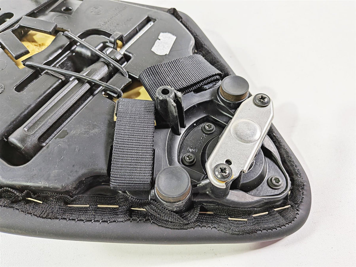 2014 BMW S1000RR K46 Rear Passenger Seat Saddle -No Tear 52538551153 52537715981 {{ shop.shopifyCountryName }} - Mototech271