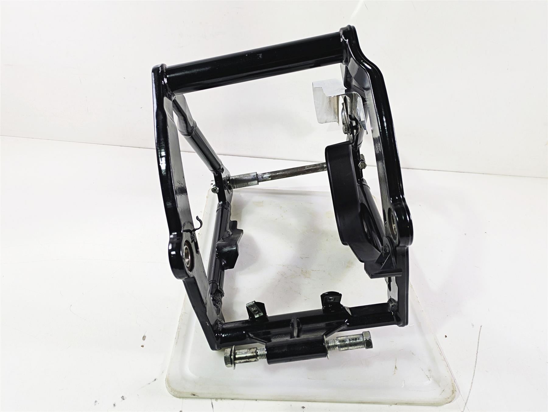 2004 Harley Softail FLSTF Fat Boy Rear Swingarm & Belt Covers 47573-00A {{ shop.shopifyCountryName }} - Mototech271