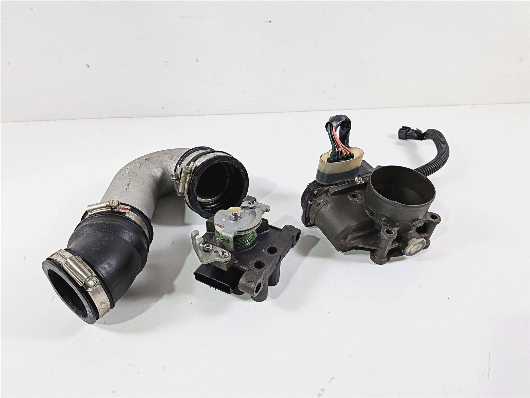 2009 Yamaha Waverunner FX1800 Cruiser Throttle Body Set 6S5-13750-00-00 {{ shop.shopifyCountryName }} - Mototech271