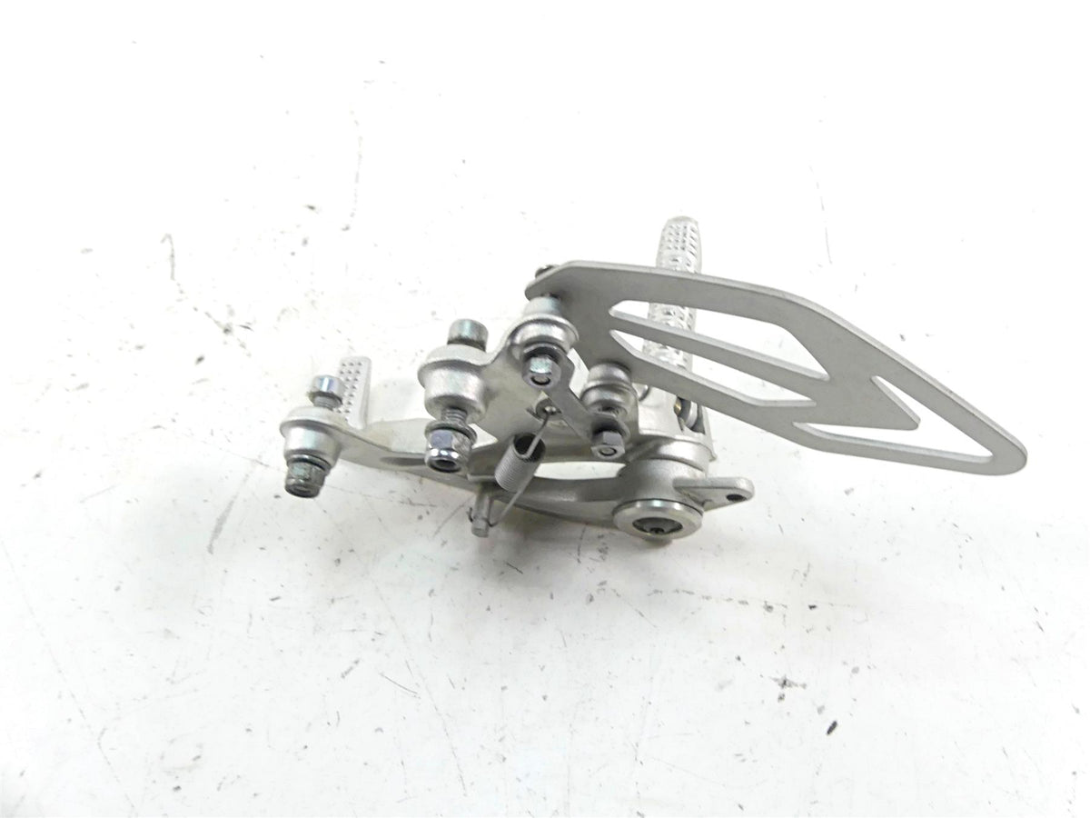 2018 BMW S1000RR K46 Right Foot Peg Set & Brake Ped Pedal 46718559066 {{ shop.shopifyCountryName }} - Mototech271