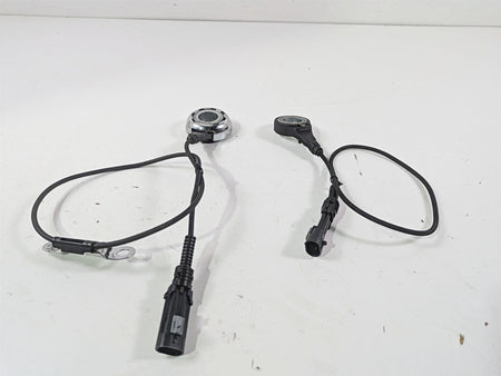 2010 Harley Touring FLHXSE CVO Street Glide Abs Brake Speed Sensor Set 40614-08 {{ shop.shopifyCountryName }} - Mototech271