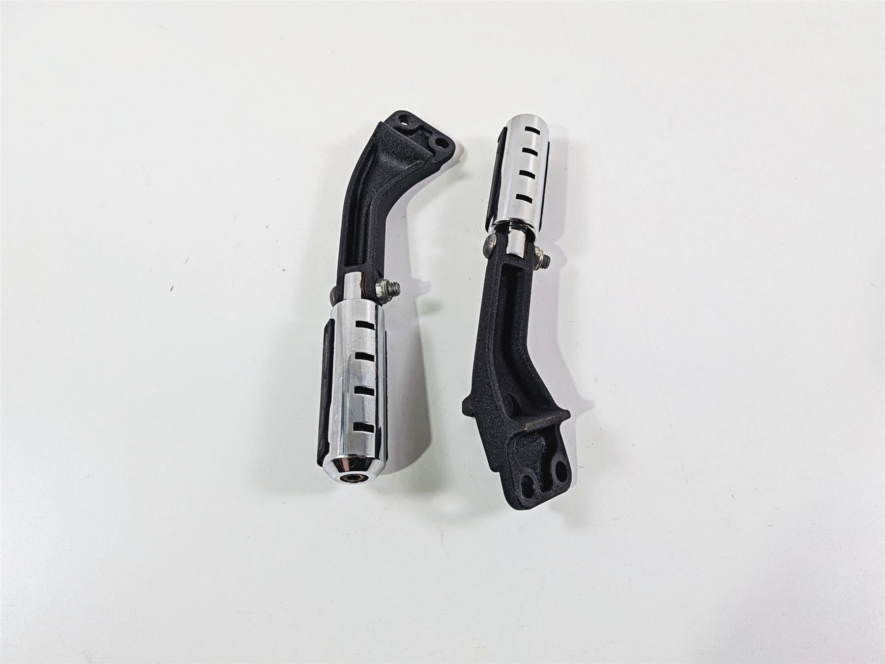 2014 Harley FXDL Dyna Low Rider Passenger Footpeg & Mount Set 49224-06A {{ shop.shopifyCountryName }} - Mototech271