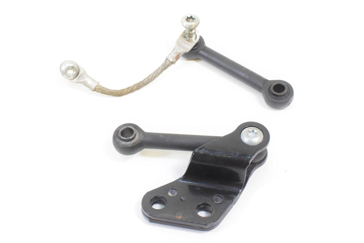 2007 Harley Sportster XL1200 Complete Engine Frame Mount Set 47471-04A {{ shop.shopifyCountryName }} - Mototech271