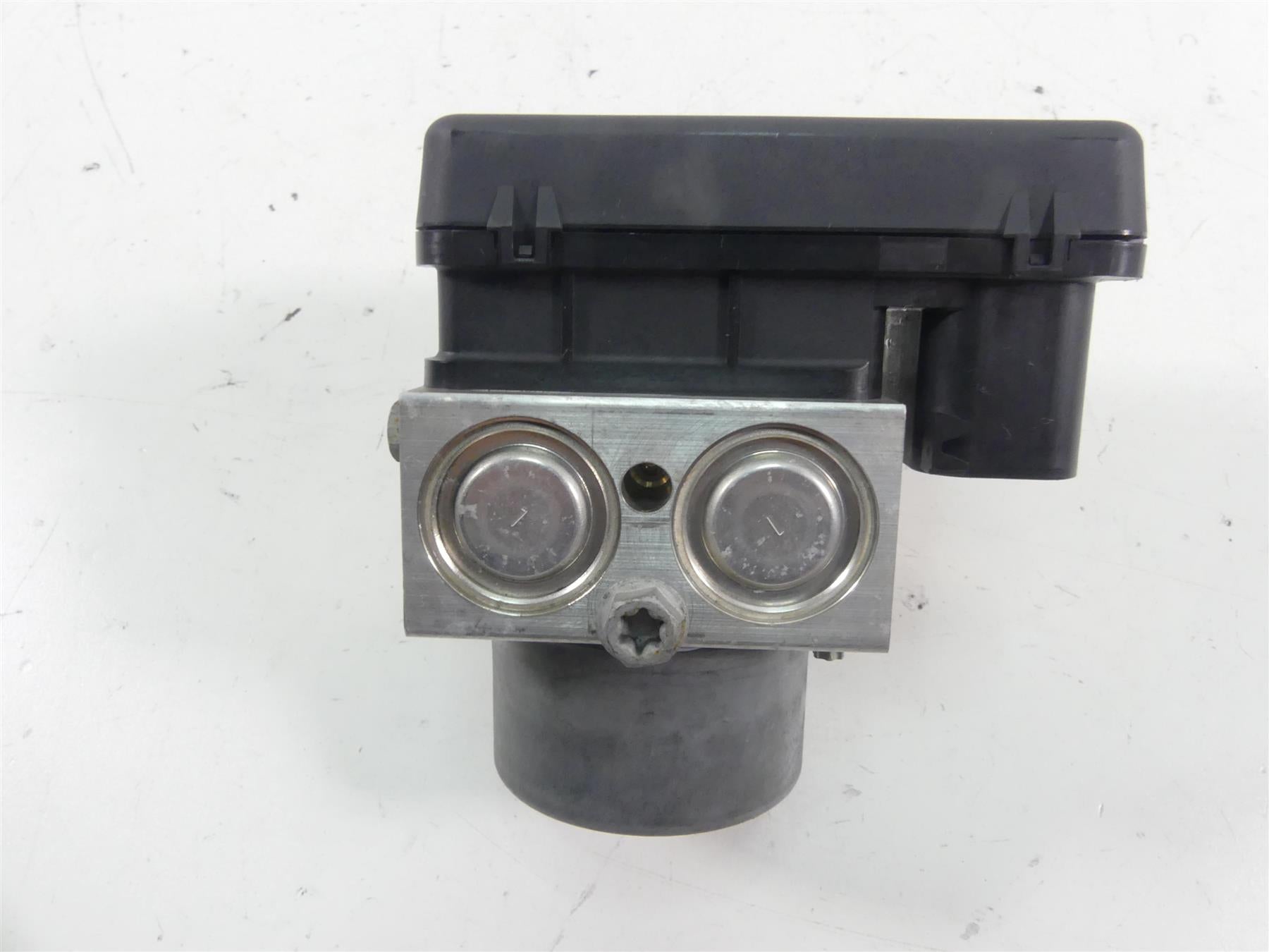 2016 KTM 1290 Superduke R Abs Brake Pump Module Unit Box 61342031044 {{ shop.shopifyCountryName }} - Mototech271