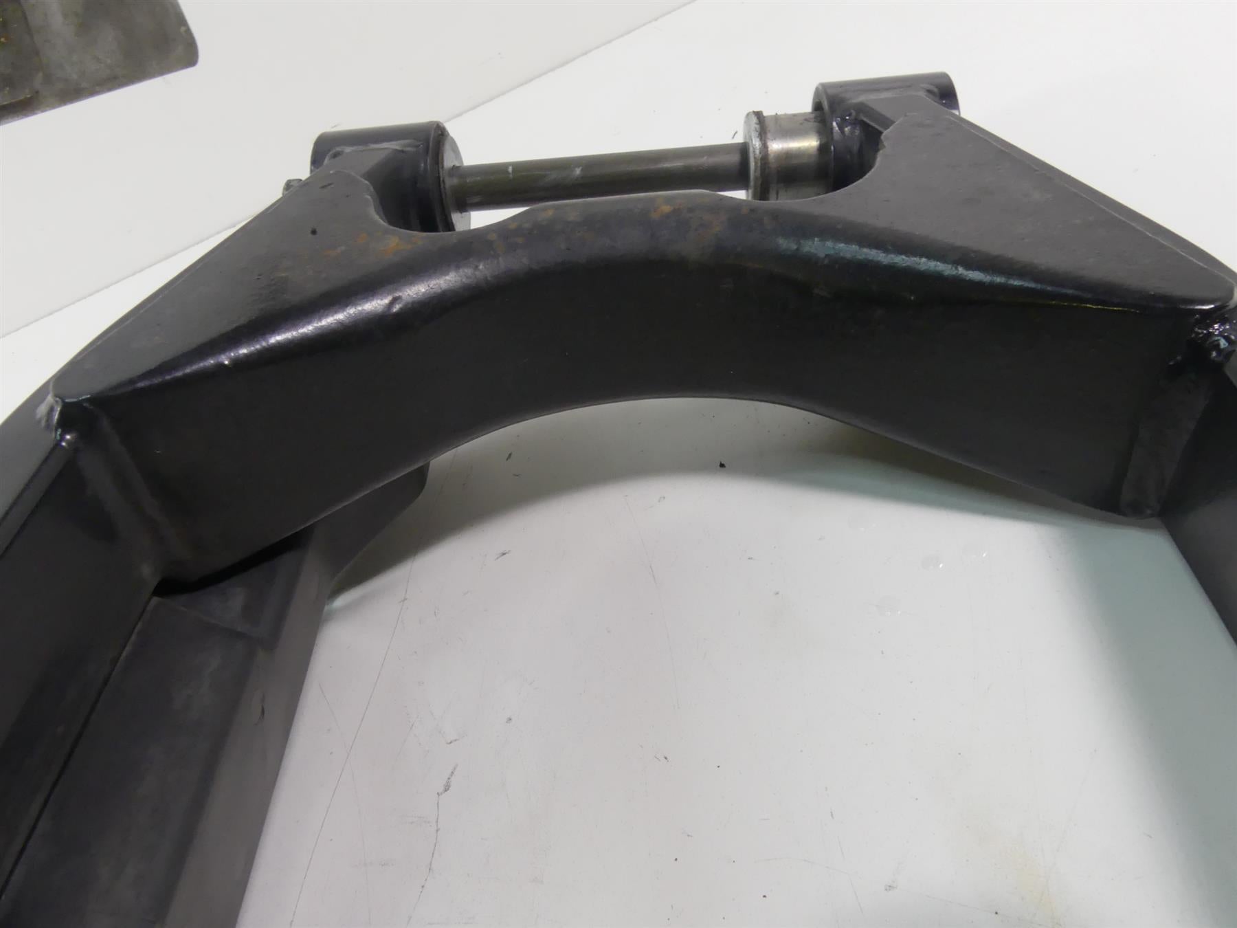 2005 Harley FXDWGI Dyna Wide Glide Rear Swingarm Swing Arm + 3/4" Axle 47820-00A {{ shop.shopifyCountryName }} - Mototech271