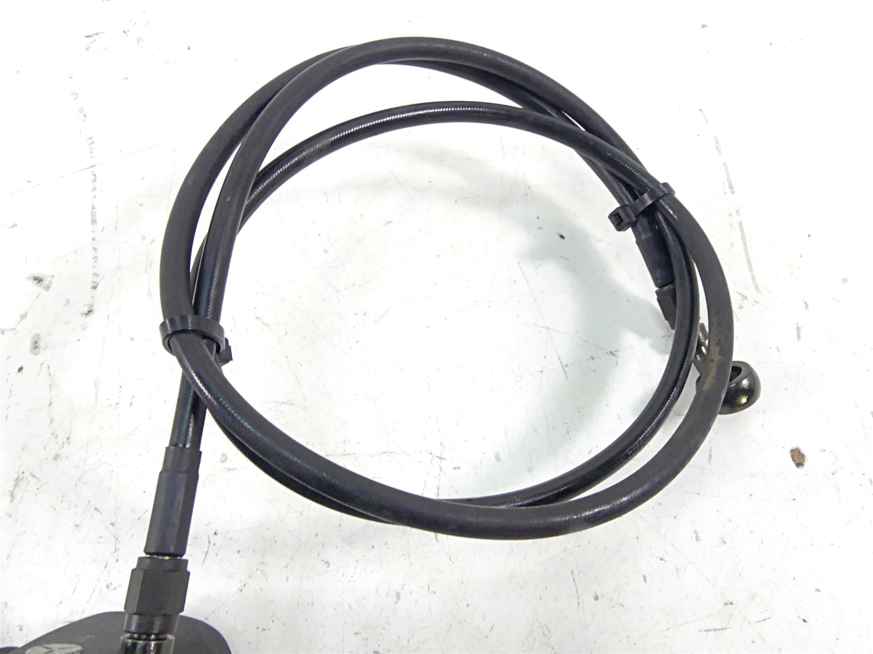 1997 Harley Sportster XL1200 C Front Brake Caliper + Line 44046-84C {{ shop.shopifyCountryName }} - Mototech271