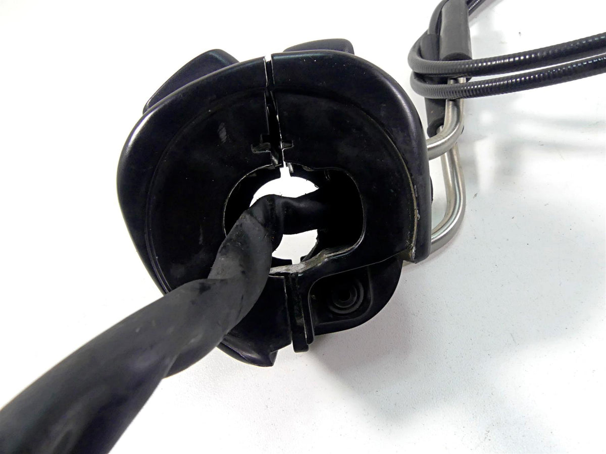 2013 Harley VRSCF Muscle Vrod Right Hand Control Switch Throttle -Read 71684-06A {{ shop.shopifyCountryName }} - Mototech271