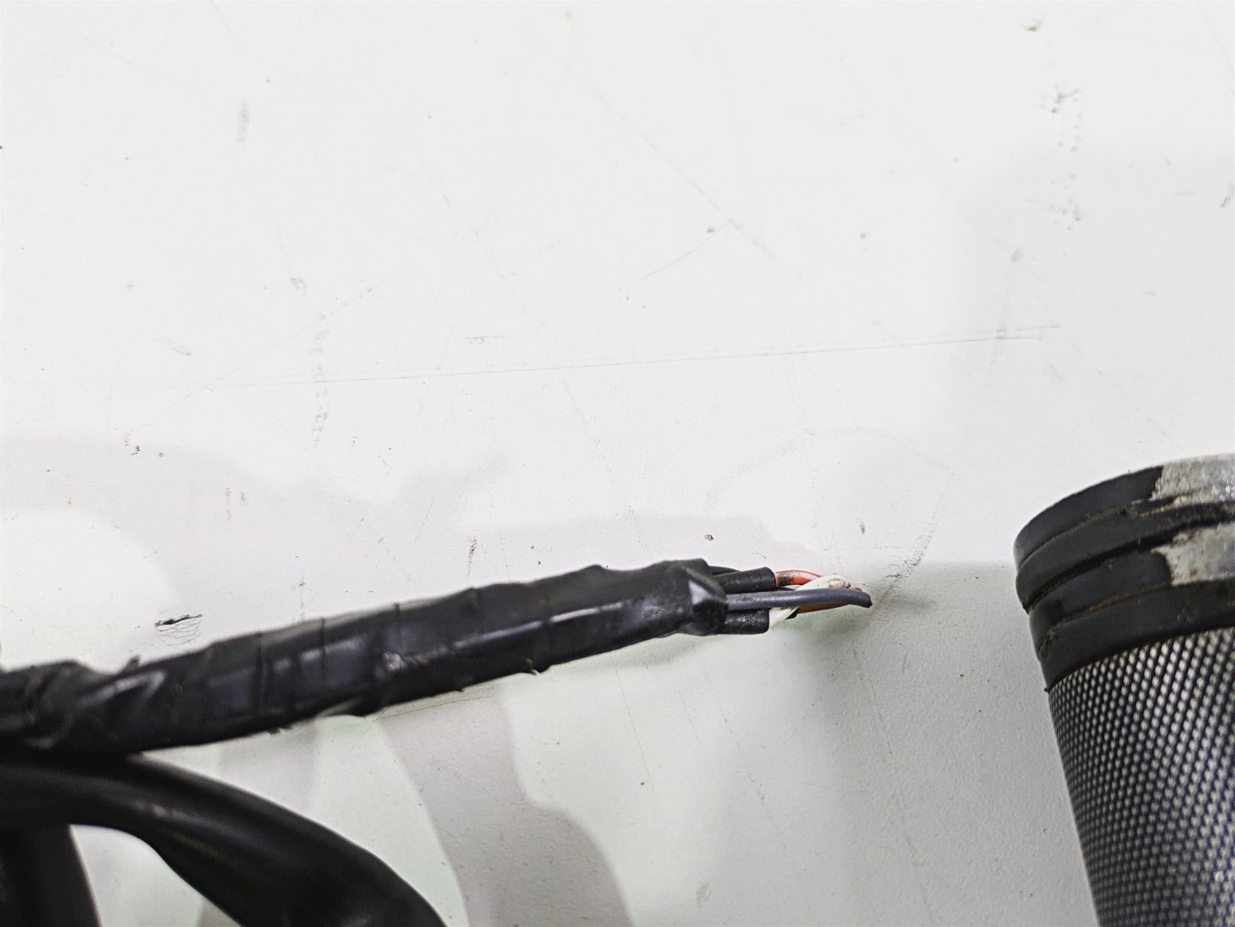2008 Harley FLSTSB Cross Bones Right Hand Control Switch -No Plug 71684-06A {{ shop.shopifyCountryName }} - Mototech271