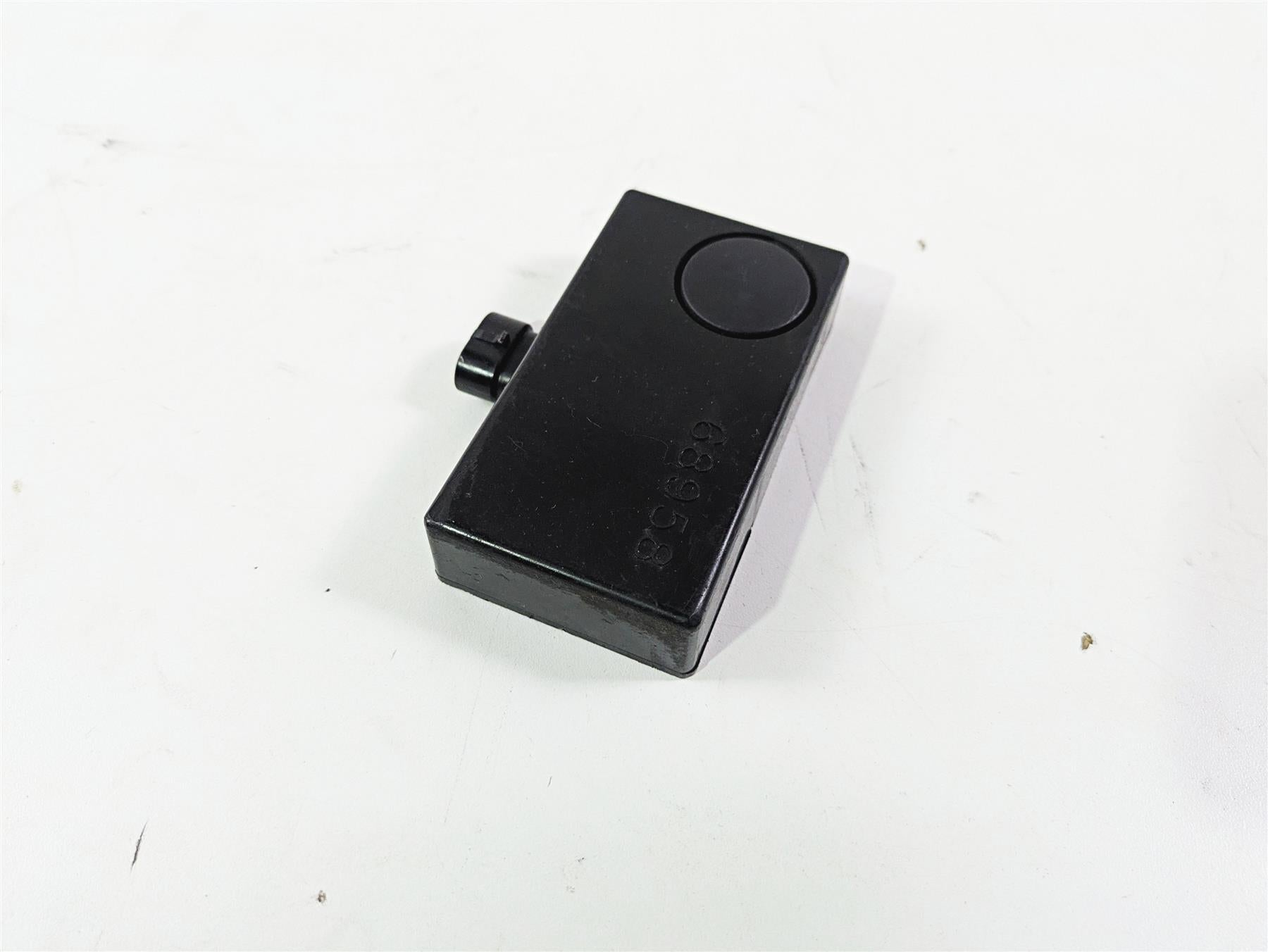 2001 Harley Touring FLHX Street Glide Alarm Siren Module Control Box 68958-00 {{ shop.shopifyCountryName }} - Mototech271