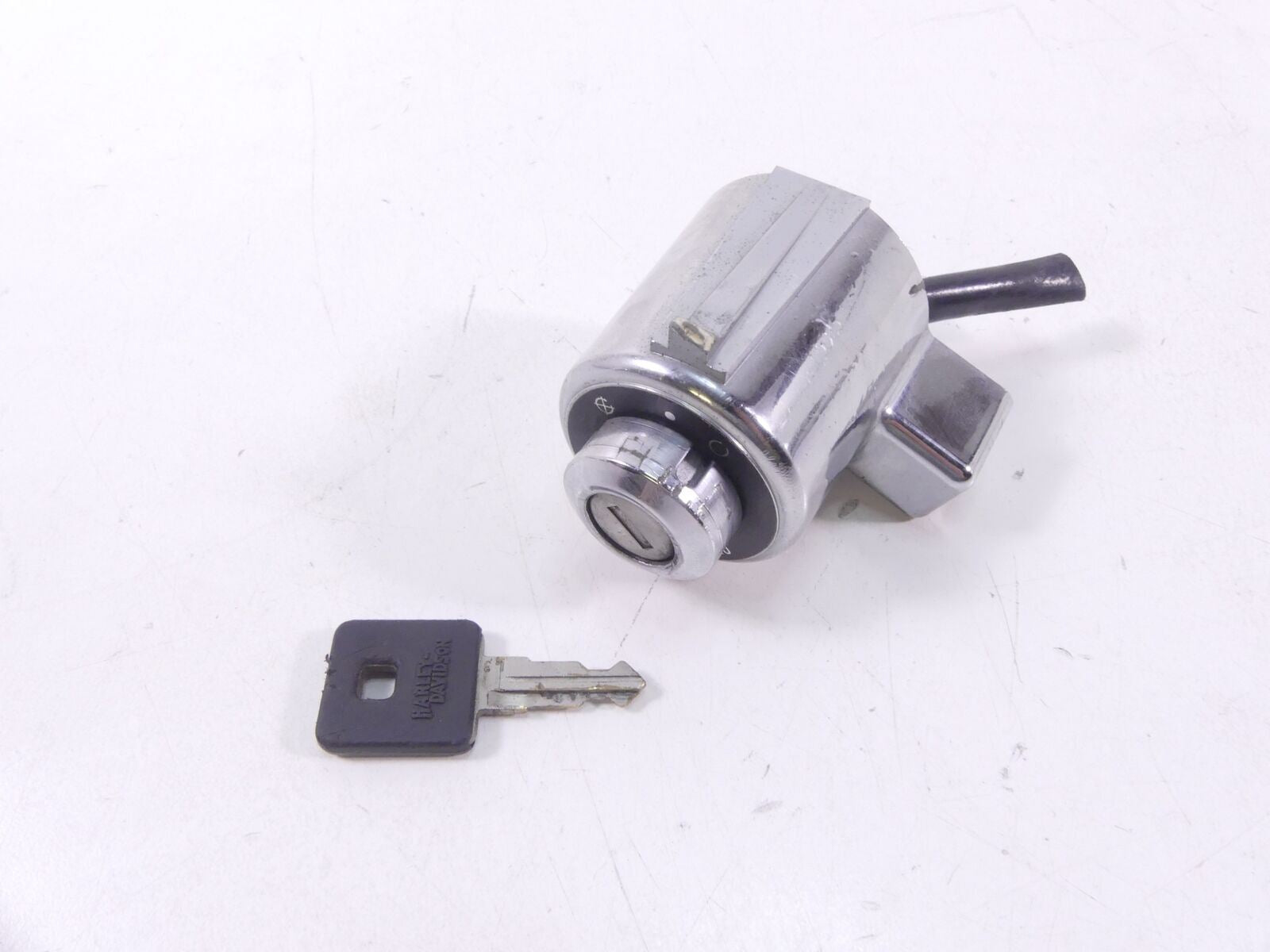 2001 Harley Davidson Sportster XL883 Ignition Switch + Key Set 71425-94 {{ shop.shopifyCountryName }} - Mototech271