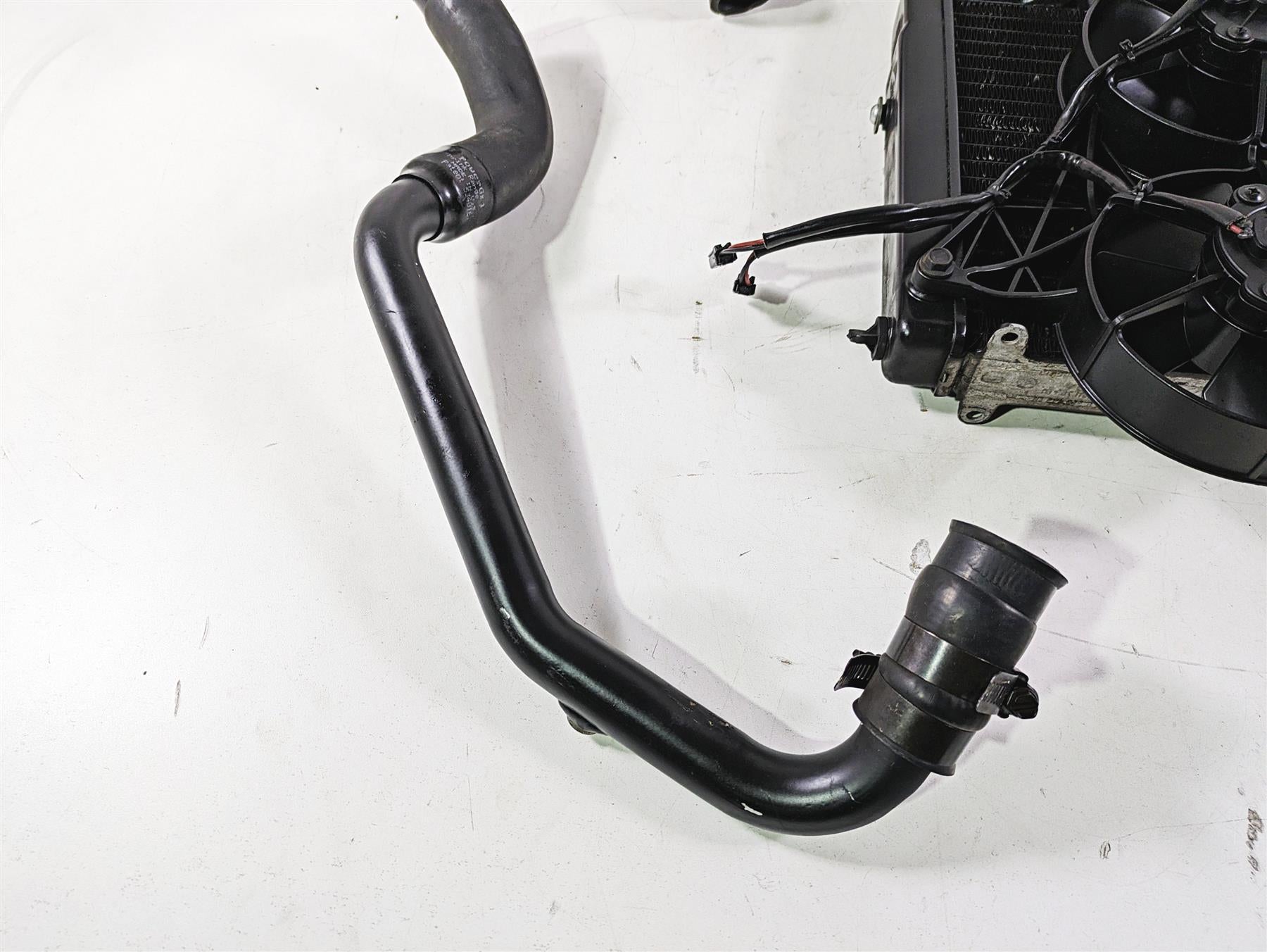 2013 Harley VRSCDX Night Rod Sp Radiator Fans Reservoir Hoses 26722-04 {{ shop.shopifyCountryName }} - Mototech271