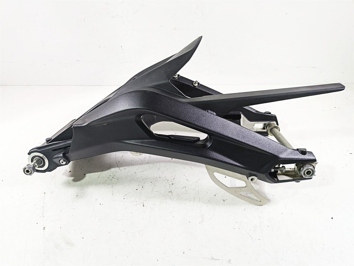2023 Triumph Street Triple 765 RS Rear Swingarm Swing Arm + Axle & Guard 2050274 {{ shop.shopifyCountryName }} - Mototech271