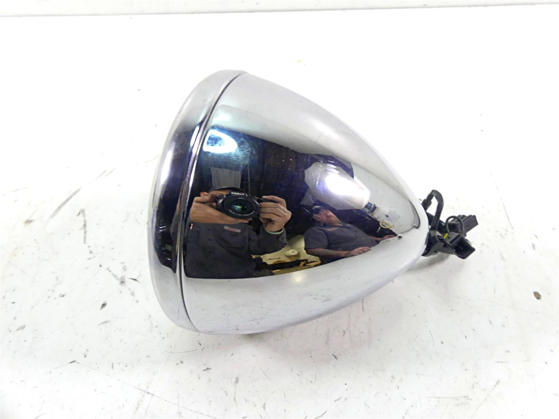 2006 Harley Softail FXSTSI Springer Headlight Head Light Lamp 69769-05 {{ shop.shopifyCountryName }} - Mototech271