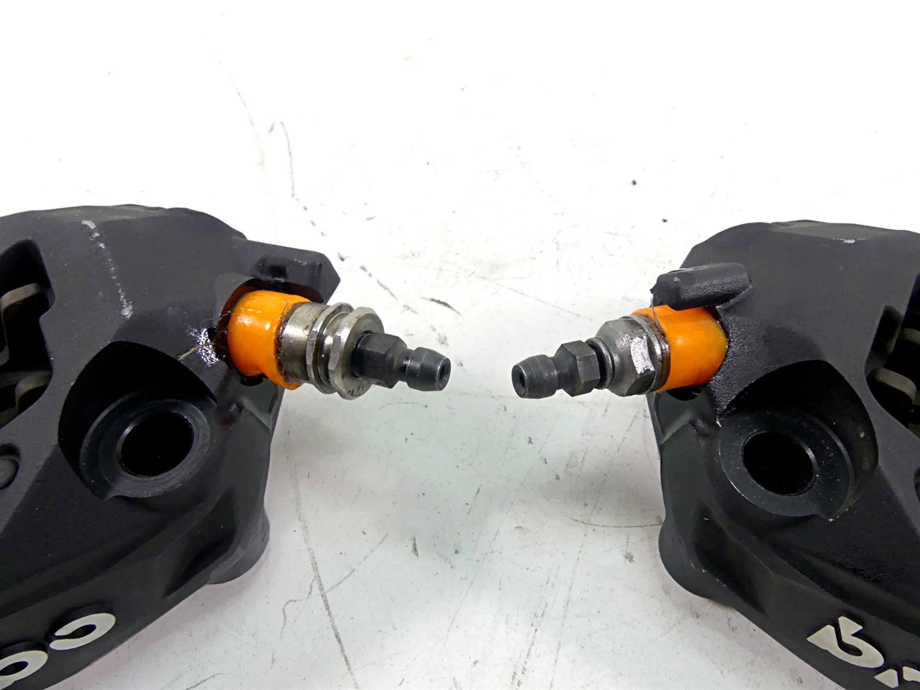 2016 BMW R1200GS Adv K51 Front Brembo Brake Caliper Set 34118556205 34118556206 {{ shop.shopifyCountryName }} - Mototech271