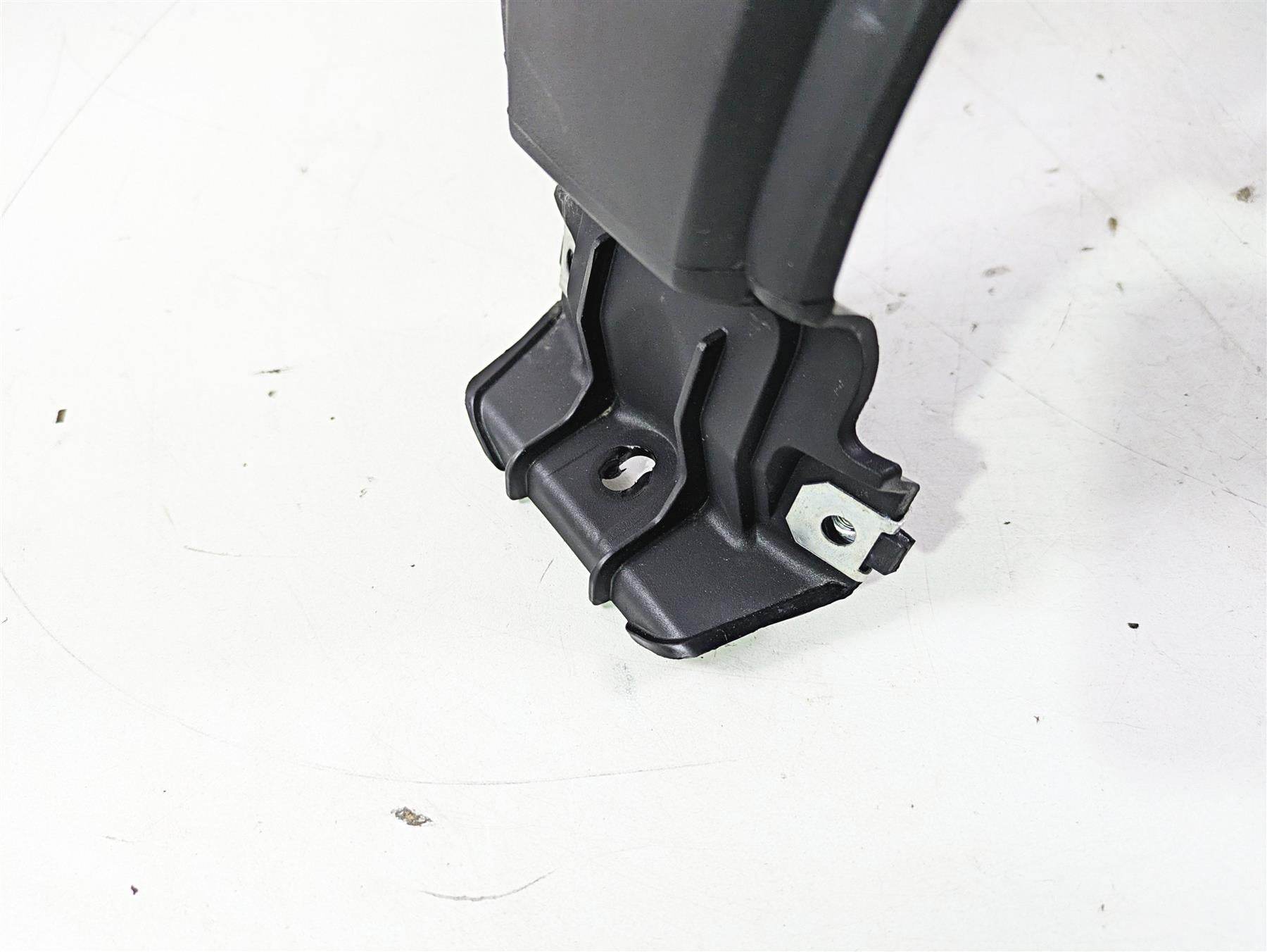 2023 BMW G310R K03 Center Top Tank Cover Fairing 46638556775 {{ shop.shopifyCountryName }} - Mototech271