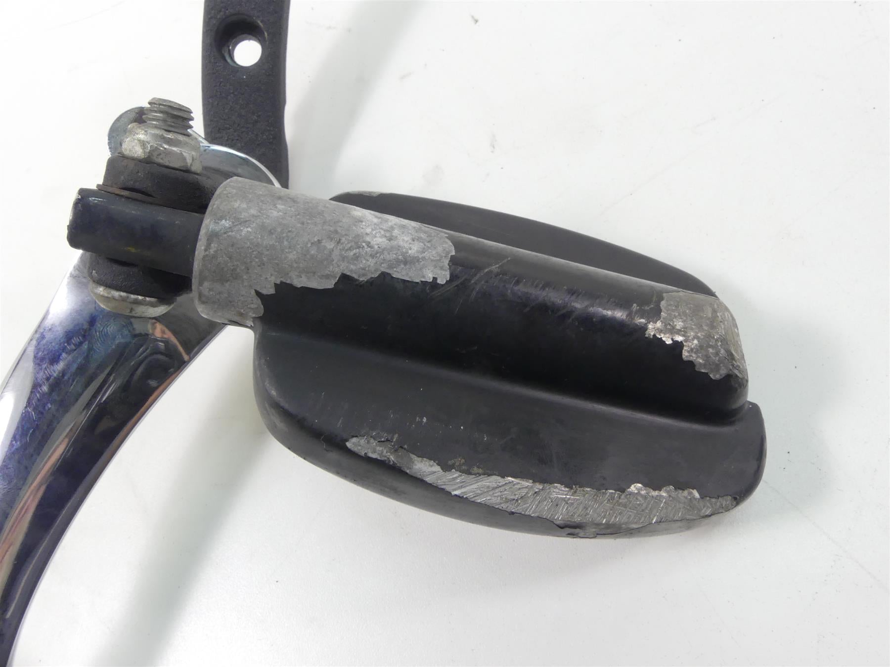 2013 Harley FXDWG Dyna Wide Glide Front Rider Forward Foot Controls 33693-03 {{ shop.shopifyCountryName }} - Mototech271