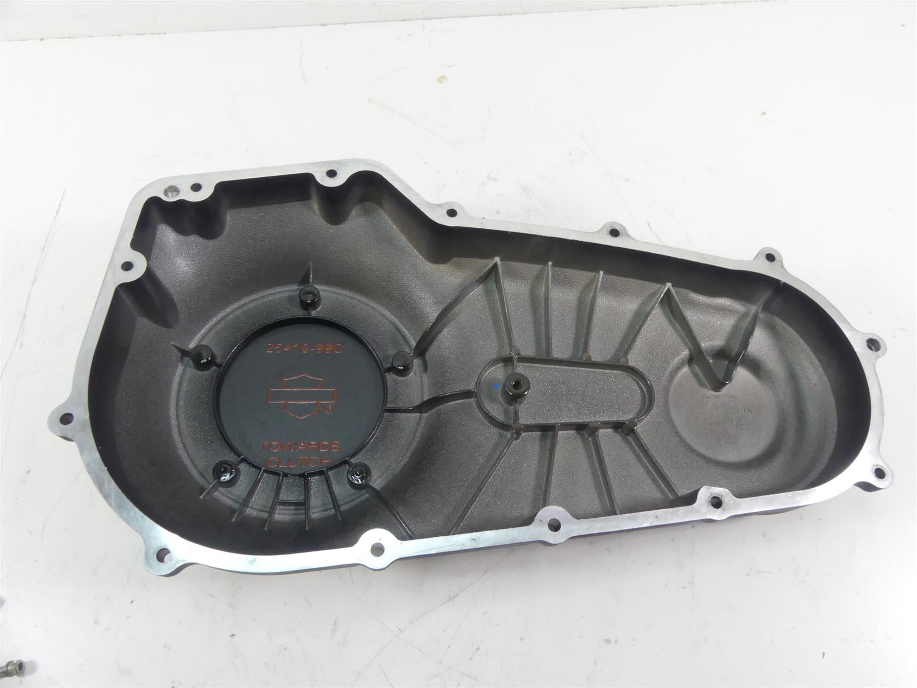 2013 Harley FXDWG Dyna Wide Glide Outer Primary Drive Cover Fw Ctr 60784-06 {{ shop.shopifyCountryName }} - Mototech271