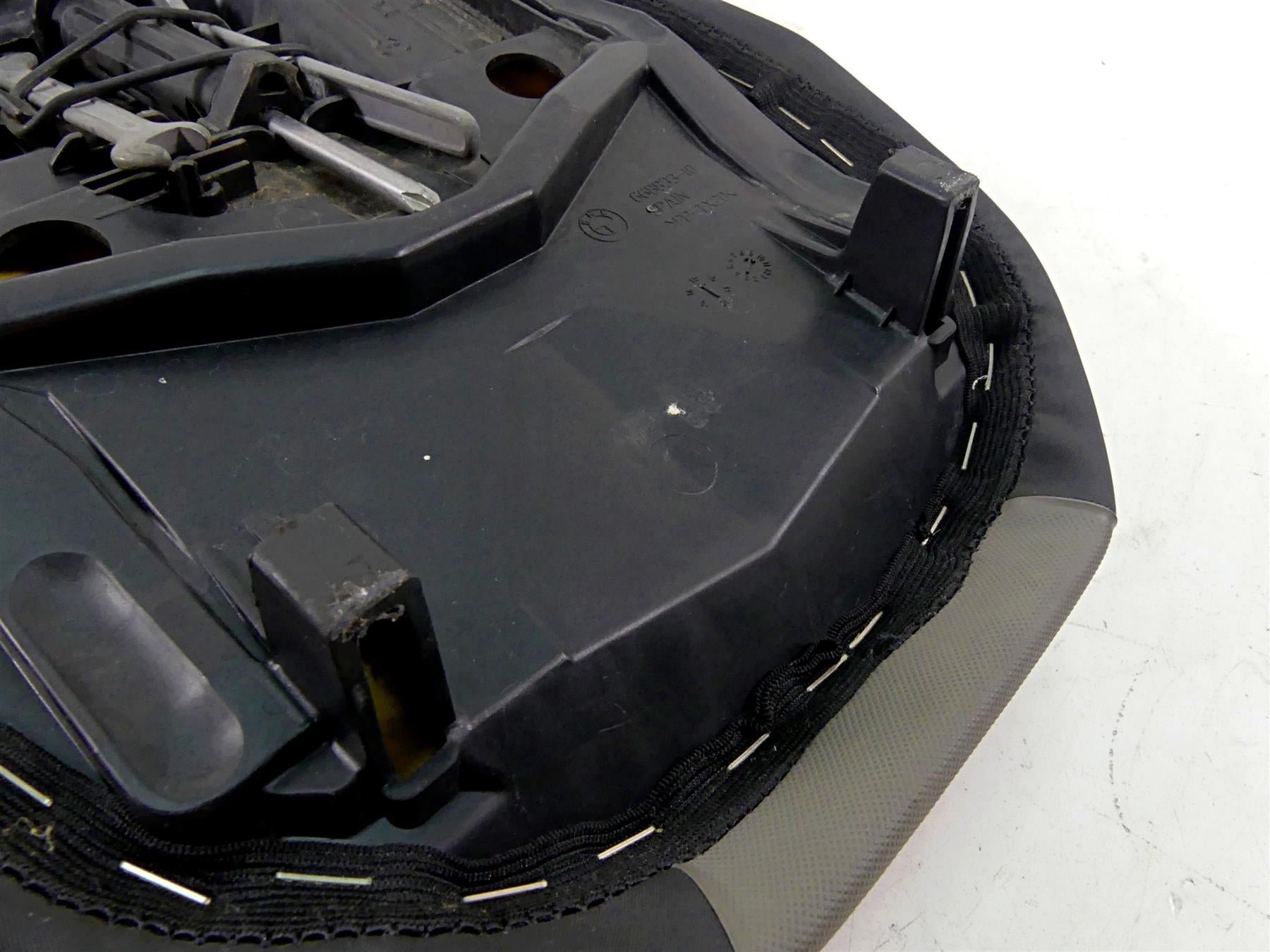 2016 BMW R1200GS Adv K51 Rear Seat Saddle Unheated 8540918 {{ shop.shopifyCountryName }} - Mototech271