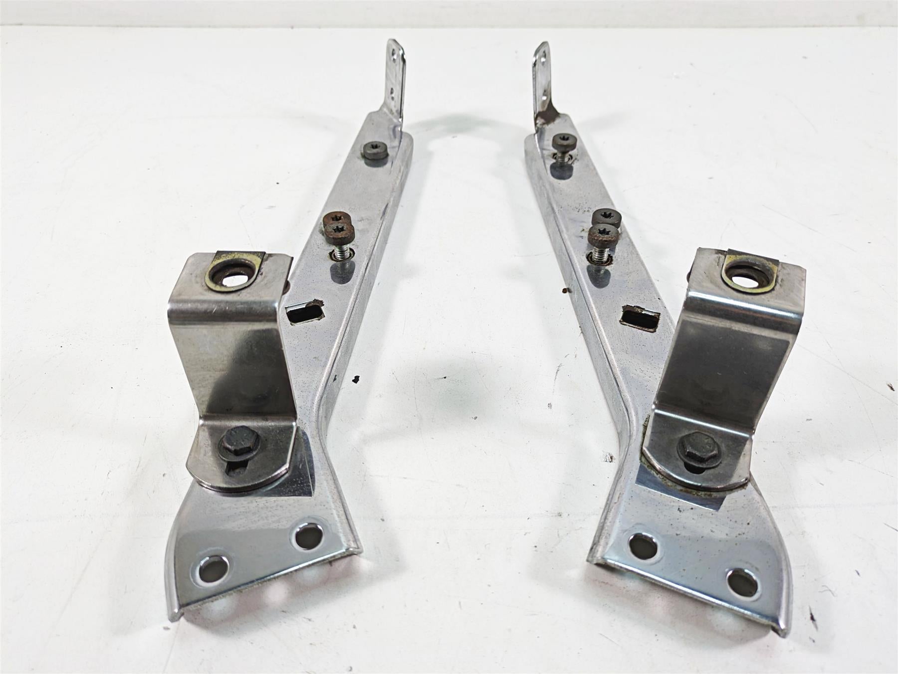 2005 Harley Touring FLHTCUI Electra Glide Saddlebag Support Mount Set 90718-79C {{ shop.shopifyCountryName }} - Mototech271