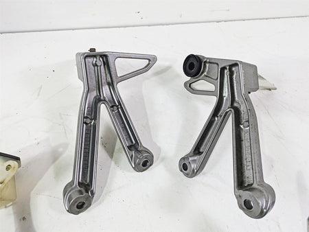 2003 Suzuki GSF1200 Bandit Foot Peg Rest + Shifter & Brake Lever Set 43511-26E02 {{ shop.shopifyCountryName }} - Mototech271